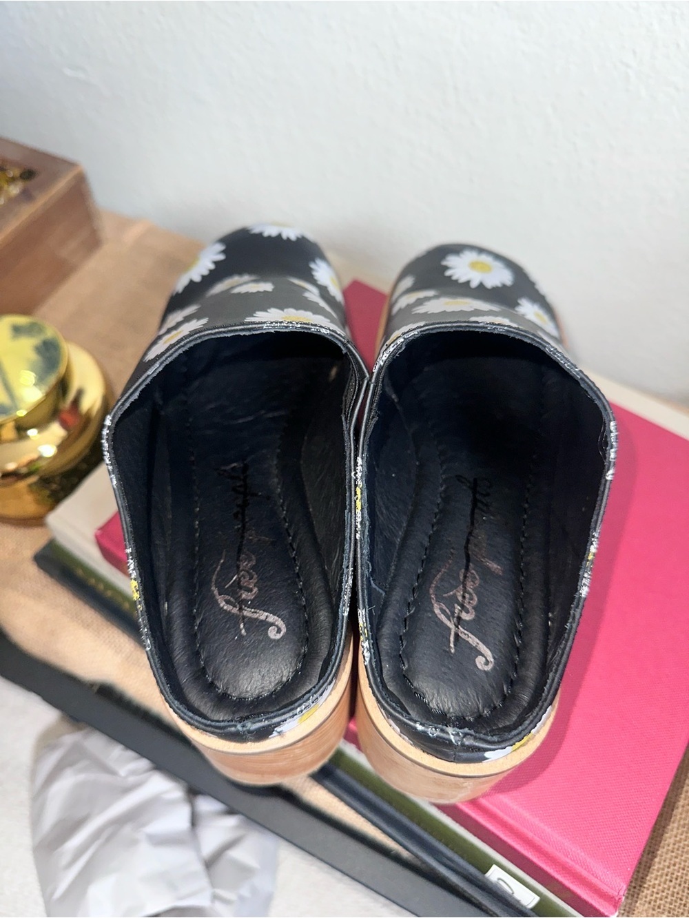 Free People Daisy
Conversational Clog Boho
Cottagecore size 36 1/2 NWOT - Picture 7 of 9